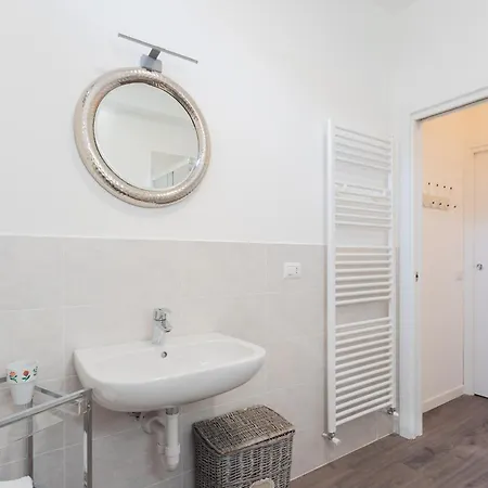 & Modern By Rent