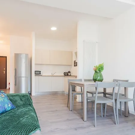 & Modern By Rent Apartment *