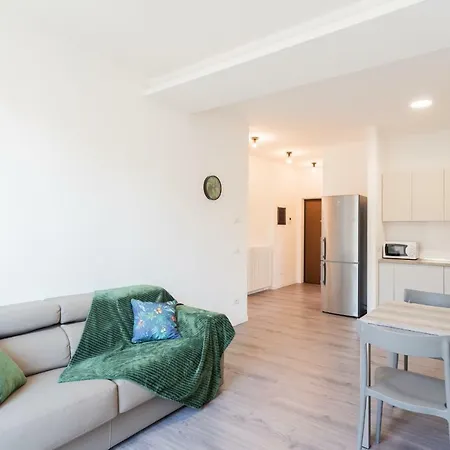 & Modern By Rent Apartment Como