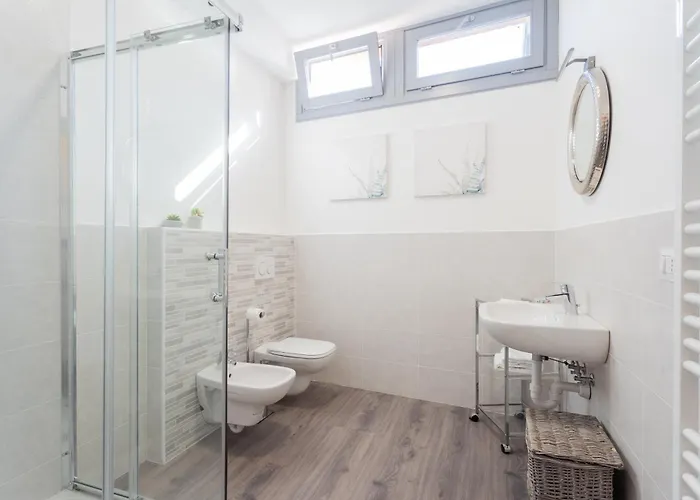 Central & Modern Apartment By Rent All Como *