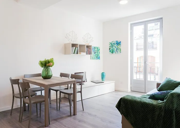 Central Modern Apartment 公寓