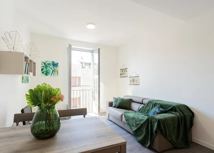 Central & Modern Apartment By Rent All Como