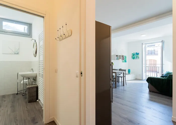 Central & Modern Apartment By Rent All Como Διαμέρισμα *