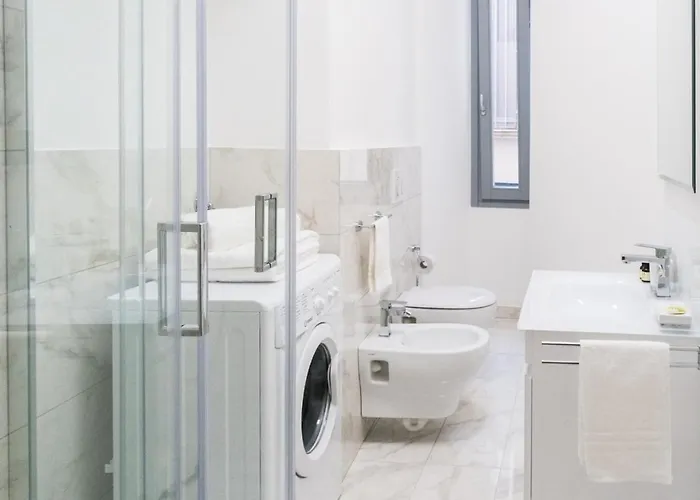 Central Modern Apartment * 코모